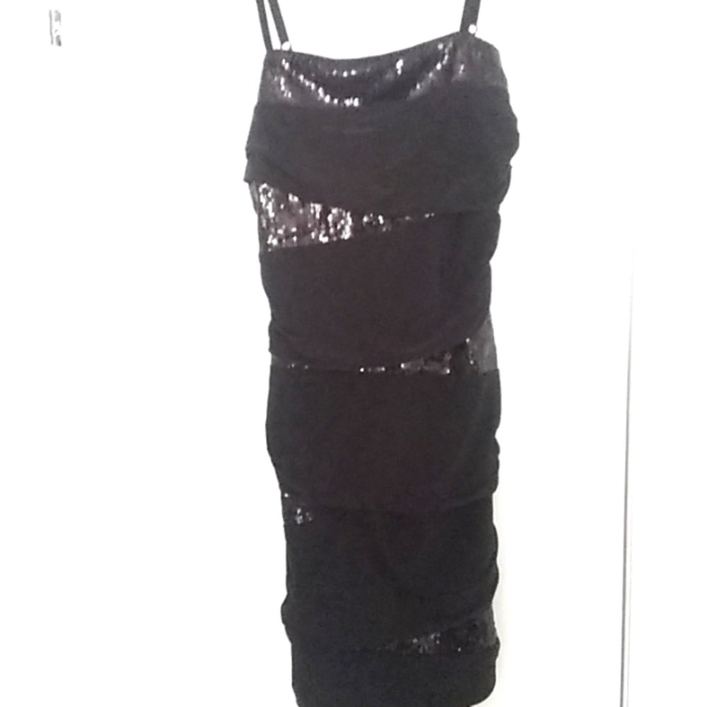 Elegant Black Evening Dress with Sequins (Size L)